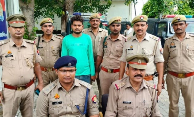 Fed up with blackmailing, the woman was murdered, the first husband was also killed, the accused arrested