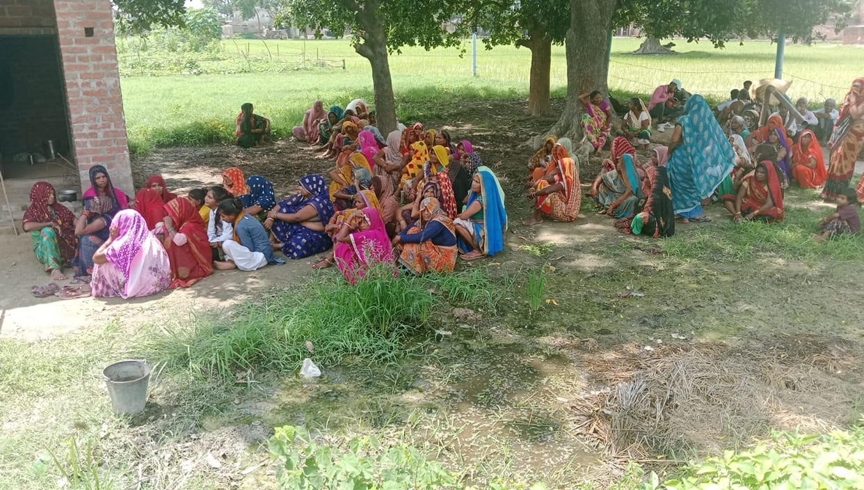 Dead body of old farmer found on cot, blood was coming out of nose and mouth, body sent for postmortem