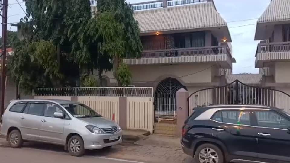 Action of Income Tax Department in Mahasamund raid of Rice Mill businessman's house
