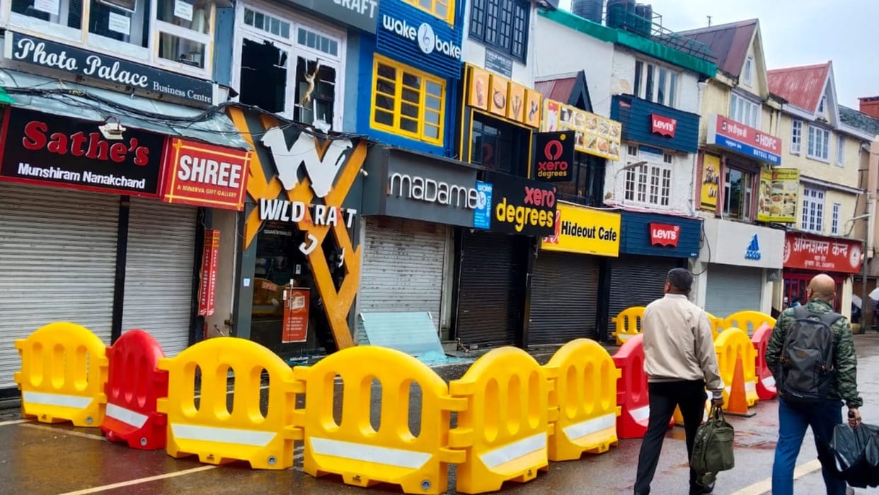 middle bazar shimla nagar nigam commercial complex sealed by administration