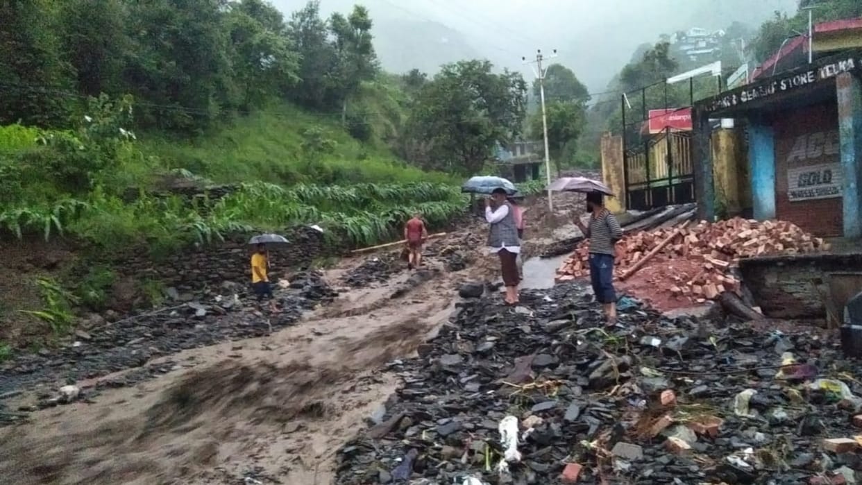 himachal weather update: heavy rain in Saluni chamba nullah water level rises
