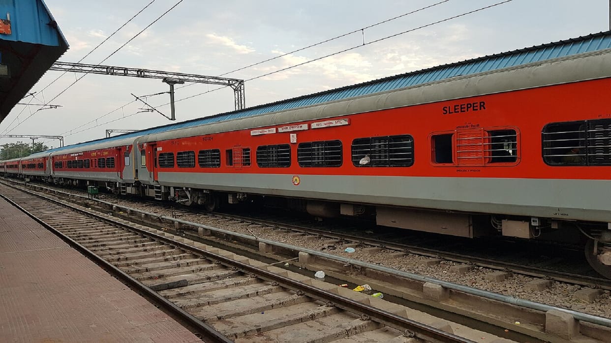 Nauchandi, Kalindi and Unchahar Express will get LHB rake, Railways started preparations