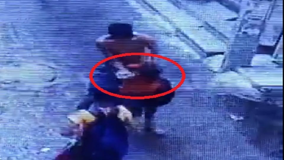 Neighbors panicked due to the attack on an innocent child
