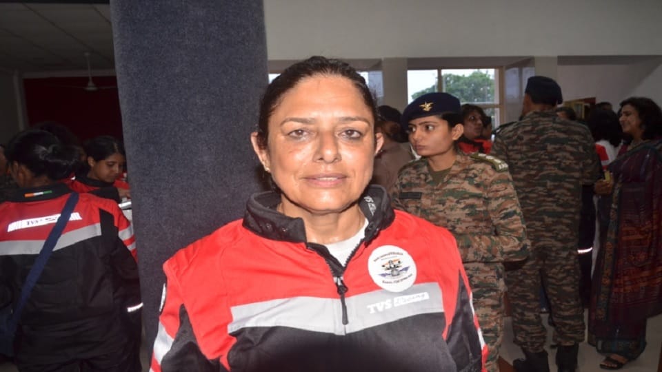 Husband martyred: one and half year old daughter in hands; Again circumstances made army officer