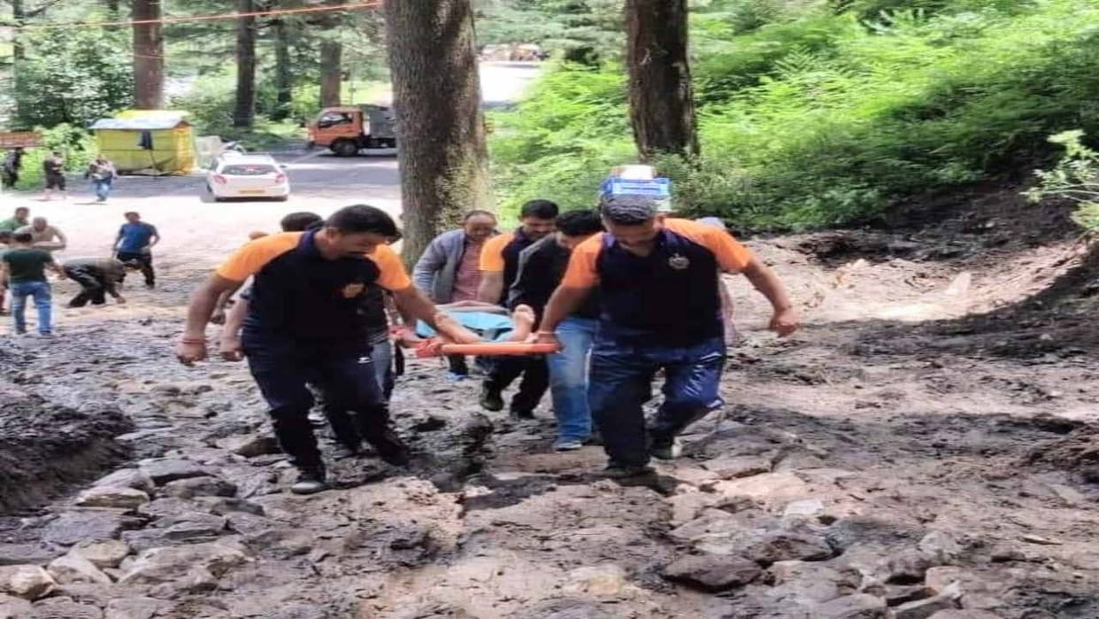 SDRF rescues 112 stranded tourists in Manikarna