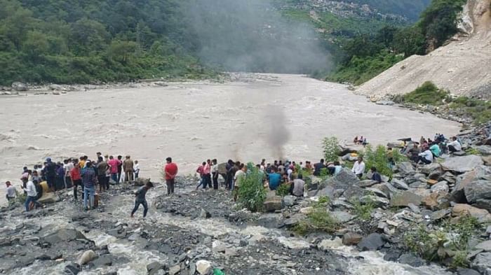 Chamoli Electric Current Accident 11 people Funeral Together on alaknanda river and painful photos