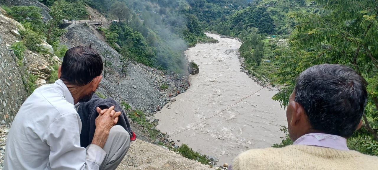 Chamoli Electric Current Accident 11 people Funeral Together on alaknanda river and painful photos