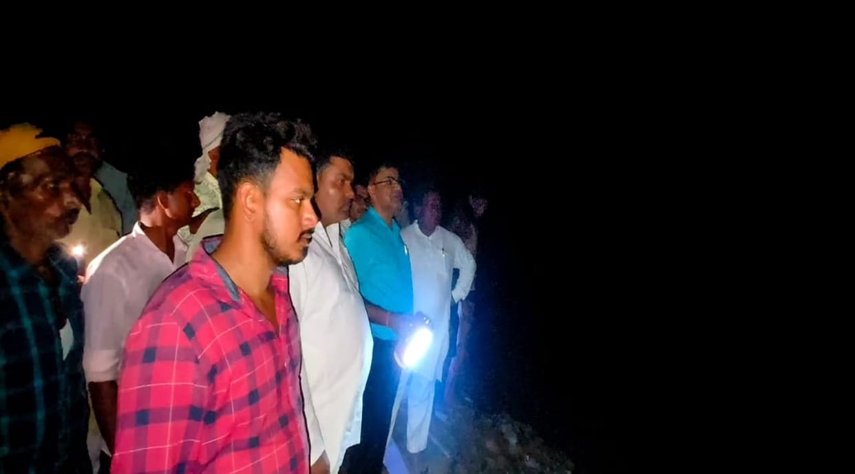 Two boys drowned while bathing in Saryu river in ballia search continues