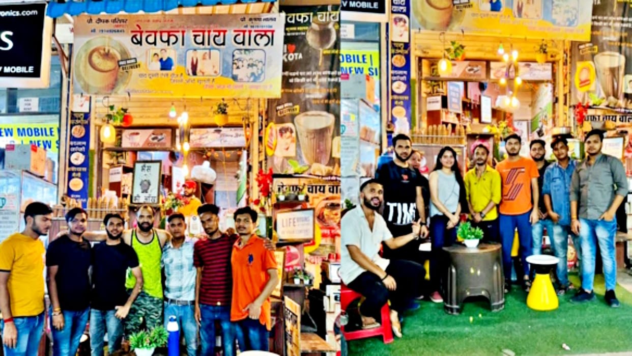 Bewafa Chai Wala If wife committed infidelity husband became an Bewafa Chai Wala in Kota Rajasthan