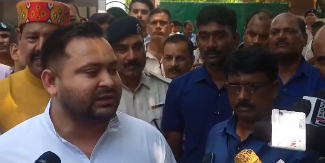 Bihar: Tejashwi Yadav reacted about Mahua Moitra and Giriraj Singh; Also told the reason for Japan trip