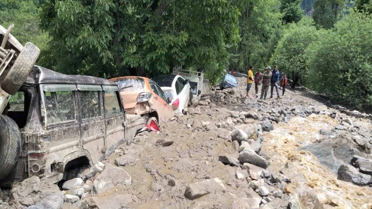 Cloud burst in Himachal's Kinnaur, apple orchards destroyed, 27 vehicles and nine houses swept away, see photo