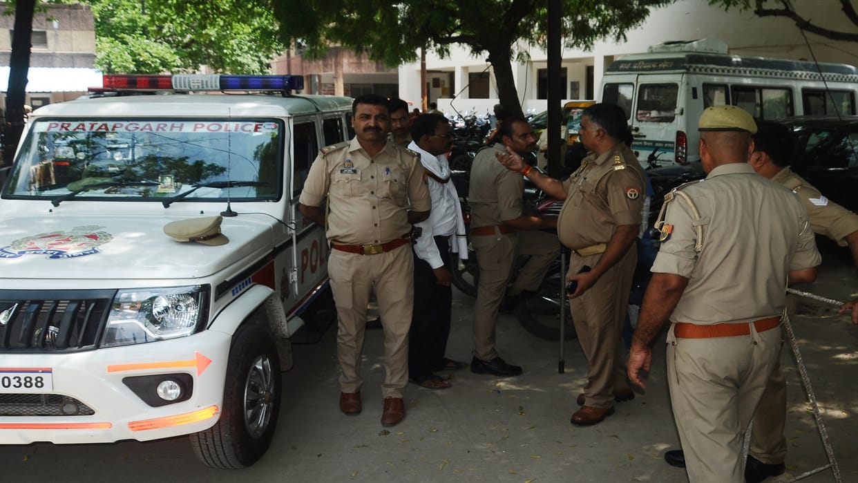 Principal took strict action, 16 MBBS students involved in fighting with lawyers were expelled from the class