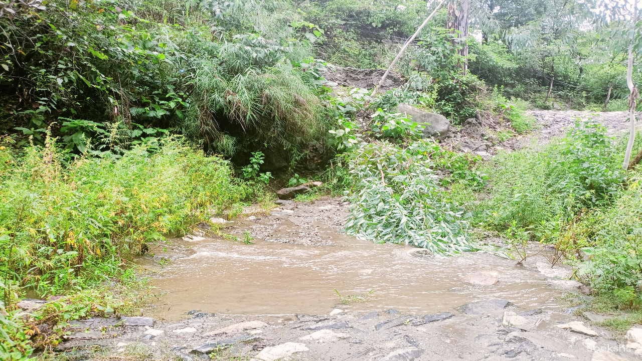 Cloud burst in Himachal's Kinnaur, apple orchards destroyed, 27 vehicles and nine houses swept away, see photo