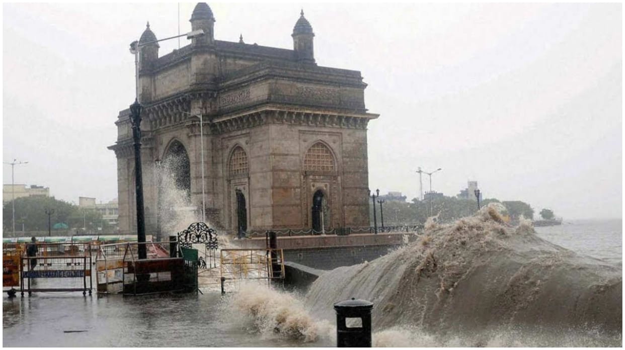‘Heavy’ rainfall to continue in Mumbai, Orange alert in 10 Maharashtra districts today: IMD