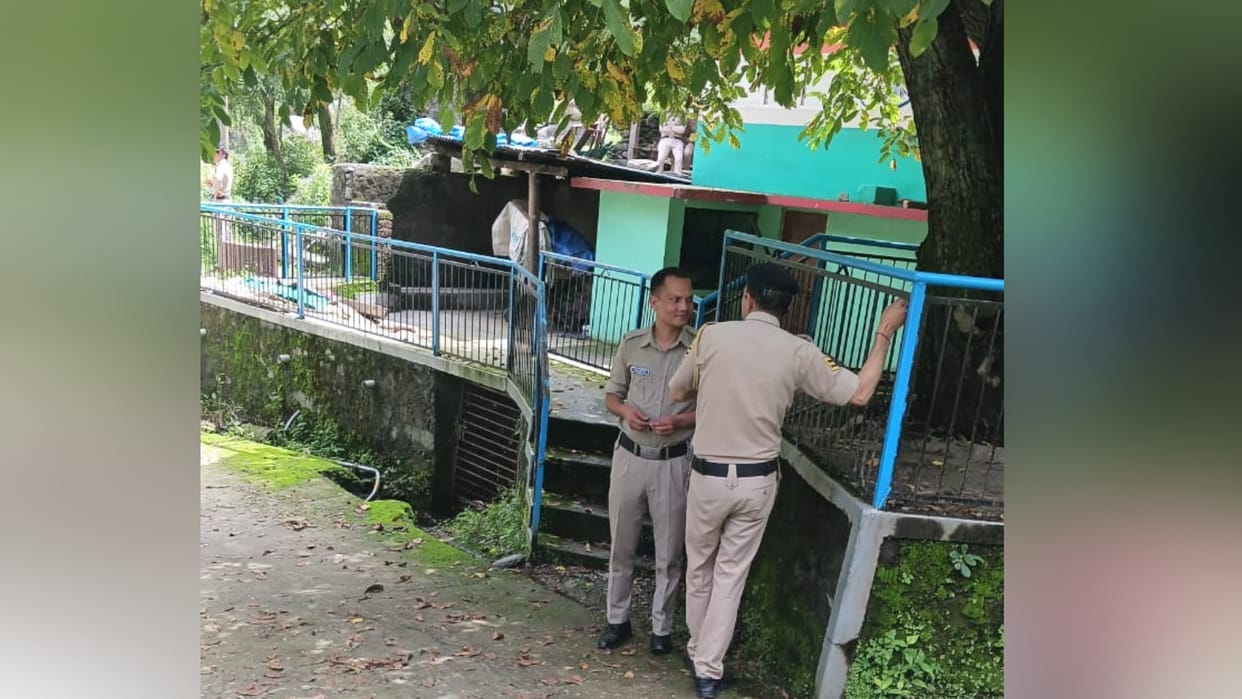 Himachal Mandi Murder News: Old man body found in house courtyard in joginder nagar
