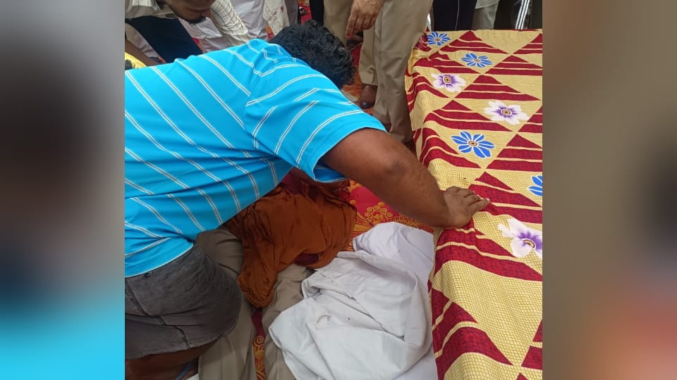 Firing in village Salana Dulha Singh Wala of Amloh of Punjab, One Died