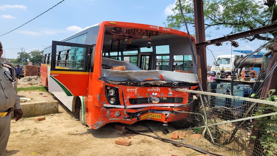 roadways bus crushed a man and hit the transformer in budaun