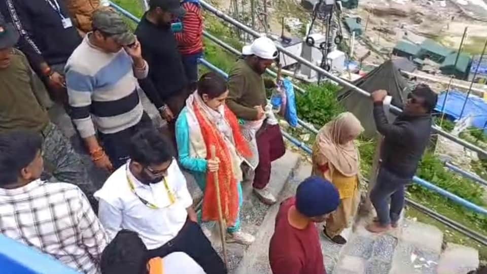 Amarnath Yatra 2023: Three lakh people have visited, 6523 devotees sent from Jammu to Kashmir