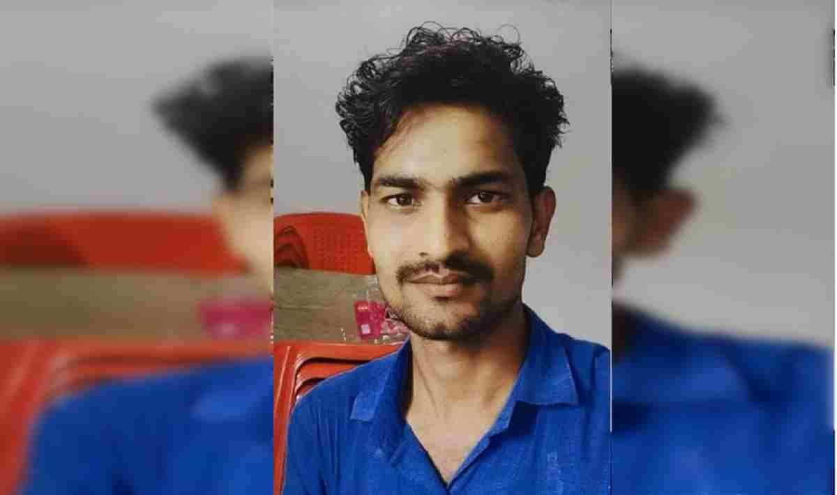 young man died in road accident in varanasi  his wife was waiting after preparing food,