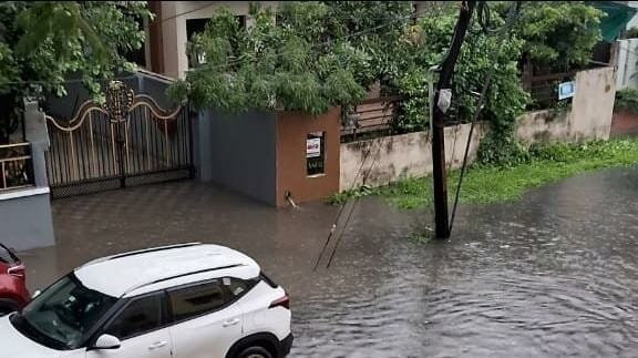 Heavy Rainfall In Indore whether imd mausam updates