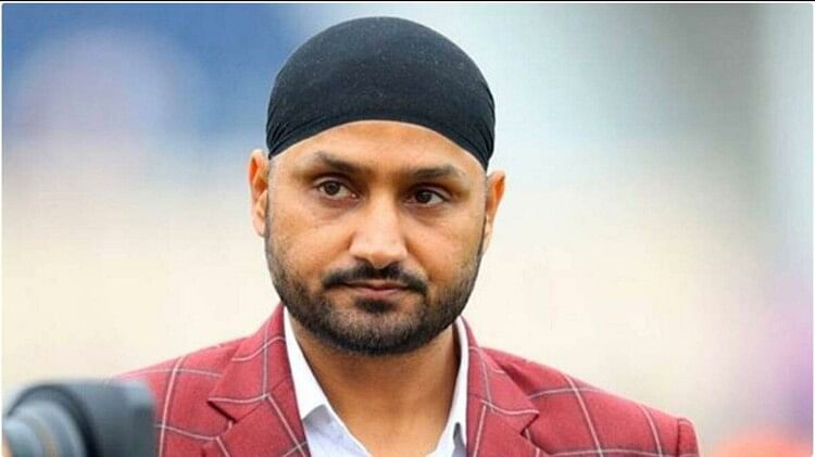 Former cricketer Harbhajan Singh came to Aligarh