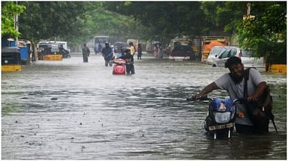 महाराष्ट्र में बारिश का कहर: रायगढ़ में तबाही के बाद रेस्क्यू फिर शुरू, नांदेड़ के 12 गांव में बाढ़ जैसे हालात Maharashtra: Rescue resumes after devastation in Raigad, flood-like situation in 12 villages of Nanded