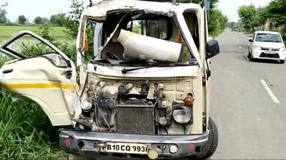 Moga Accident: छोटा हाथी और कैंटर की टक्कर में 10 लोग जख्मी, फिरोजपुर से जगरांव अंतिम अरदास में जा रहे थे Many People injured in accident in Khosa Pando village of Moga