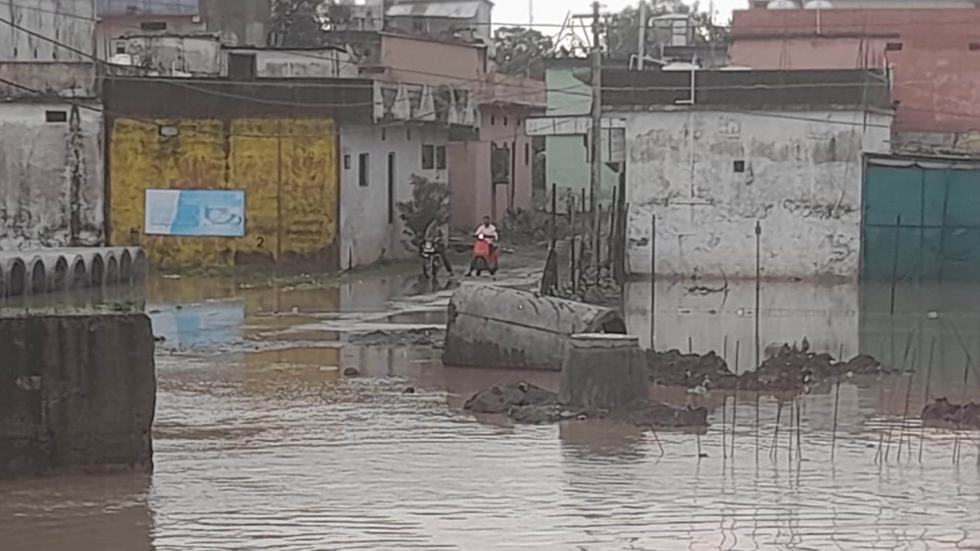 Sehore News: Rain in Ichhawar-Ashta, road connectivity of more than 45 villages broken, water filled