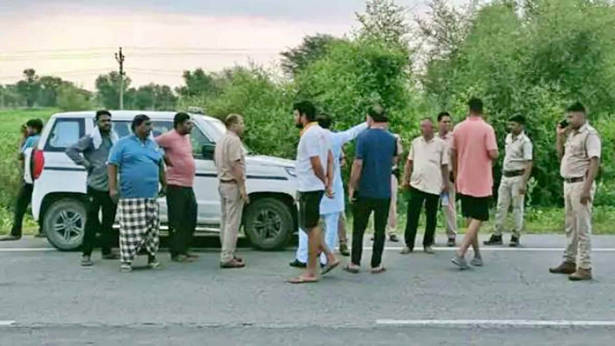 Dacoits fleeing after looting gold from Bikaner and police encounter one dead