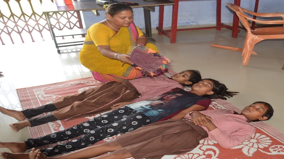 Children condition deteriorated due to heat in schools