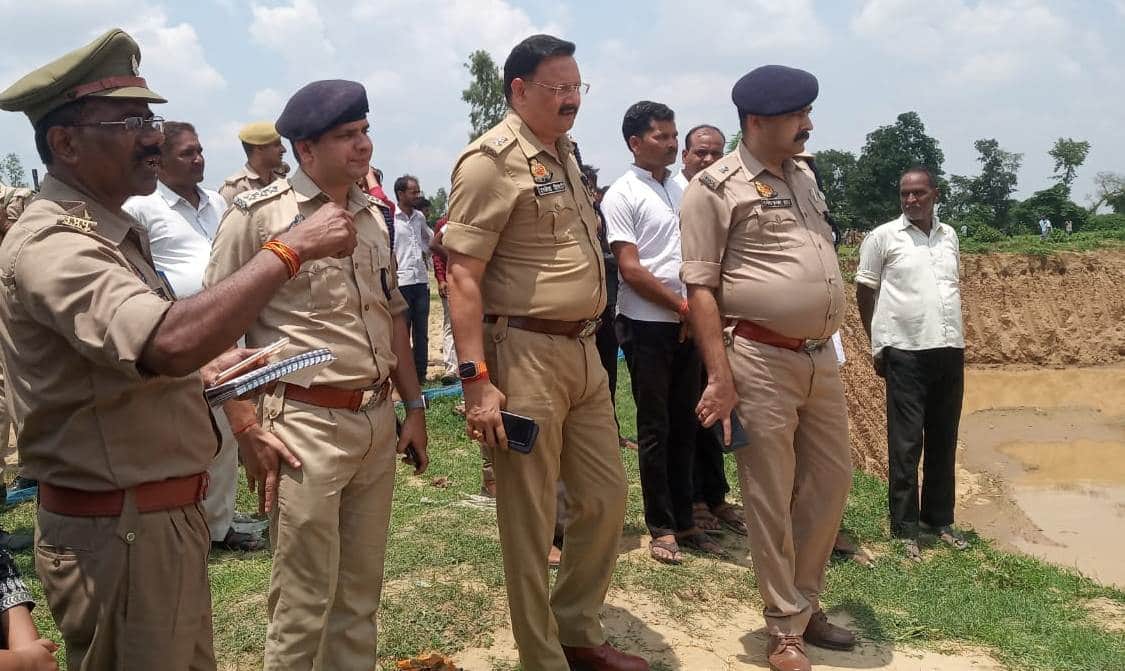 Water filled in mining pit, four innocent people died by drowning, parents were shocked to see dead bodies of