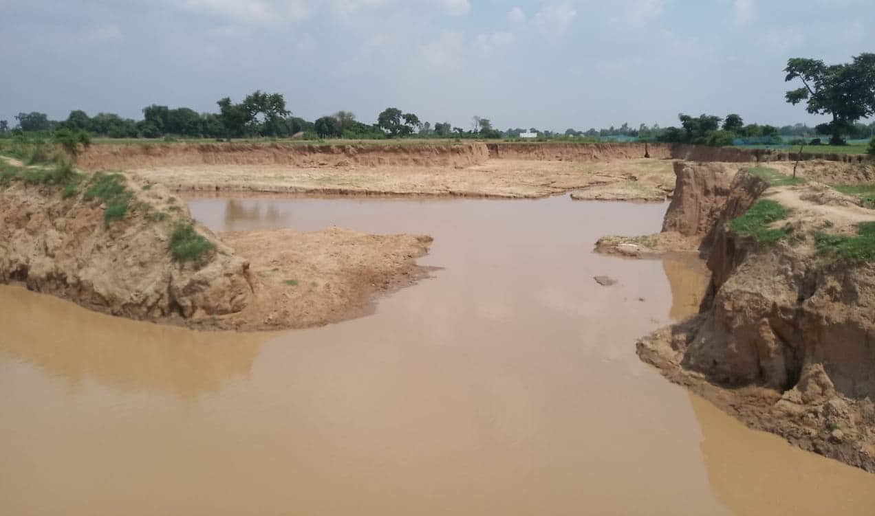 Water filled in mining pit, four innocent people died by drowning, parents were shocked to see dead bodies of