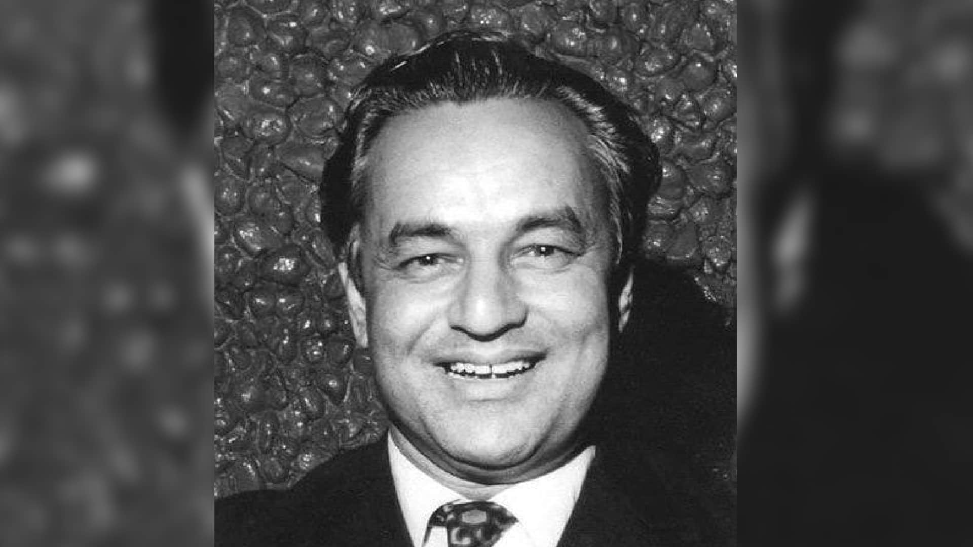 Mukesh death anniversary know unknown facts about legendary singer career struggle songs films died in America