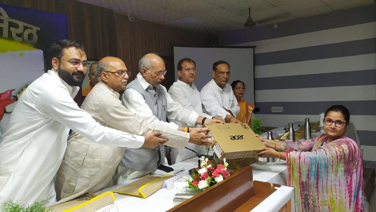 Minister Dharampal held review meeting, gave instructions to plant trees along with tree guards in gaushalas