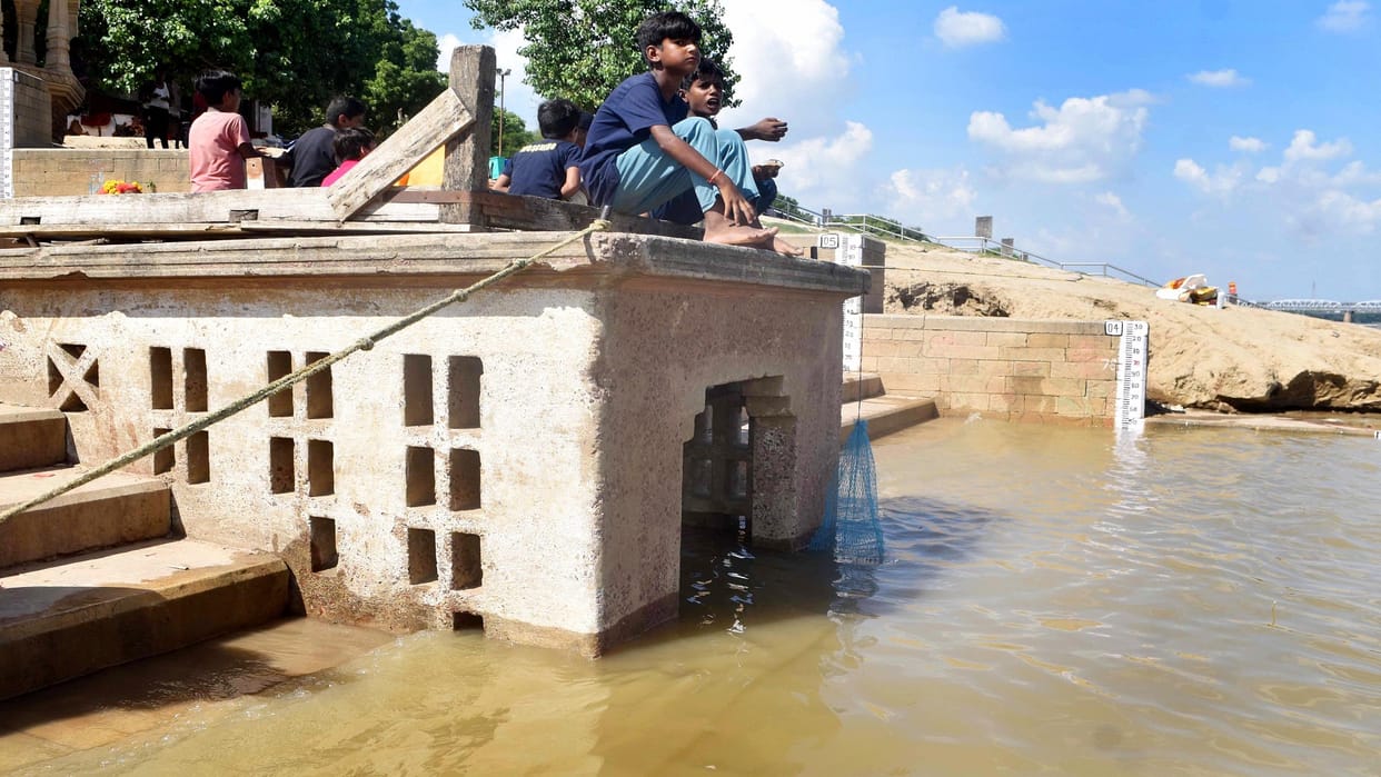 The water level of Ganga-Yamuna continues to rise, the risk of flood increases, increasing at the rate of two