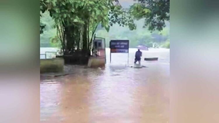 Himachal Rains: हिमाचल में दो जगह बादल फटे, दादा-दादी और पोता ढाबे के साथ बहे, कोटखाई में दंपती की मौत Himachal Weather rains: Cloud burst at two places, Grandfather-mother and grandson swept away with Dhaba, coup