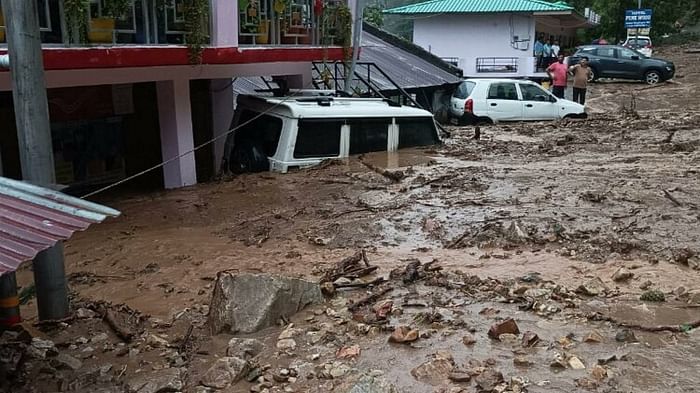 Uttarakhand Weather News Cloudburst Heavy rain warning for four days from today Read more Update in hindi