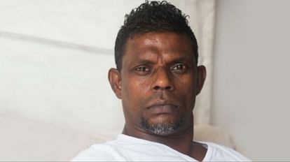 Vinayakan: मलयालम अभिनेता विनायकन की मुश्किलें बढ़ीं, इस मामले में पुलिस ने घर पर छापेमारी कर फोन किया जब्त Malayalam actor Vinayakan phone seized after unpleasant remarks on late former Chief Minister Oommen Chandy