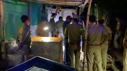 driver was killed by hitting stick on his head in varanasi incident in old enmit