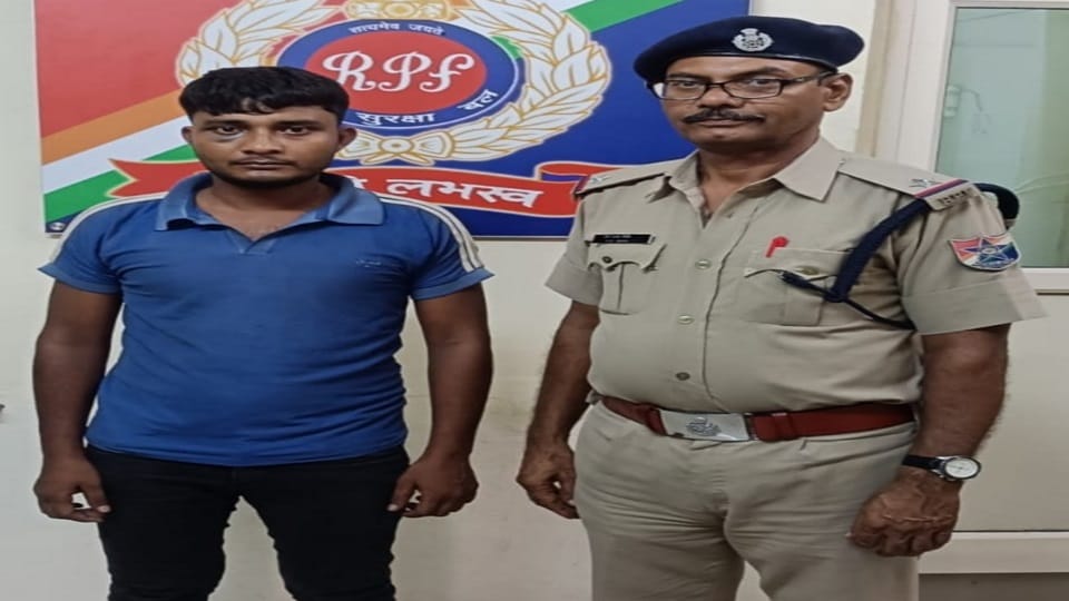 Youth creates ruckus in general coach of Champaran Express Humsafar