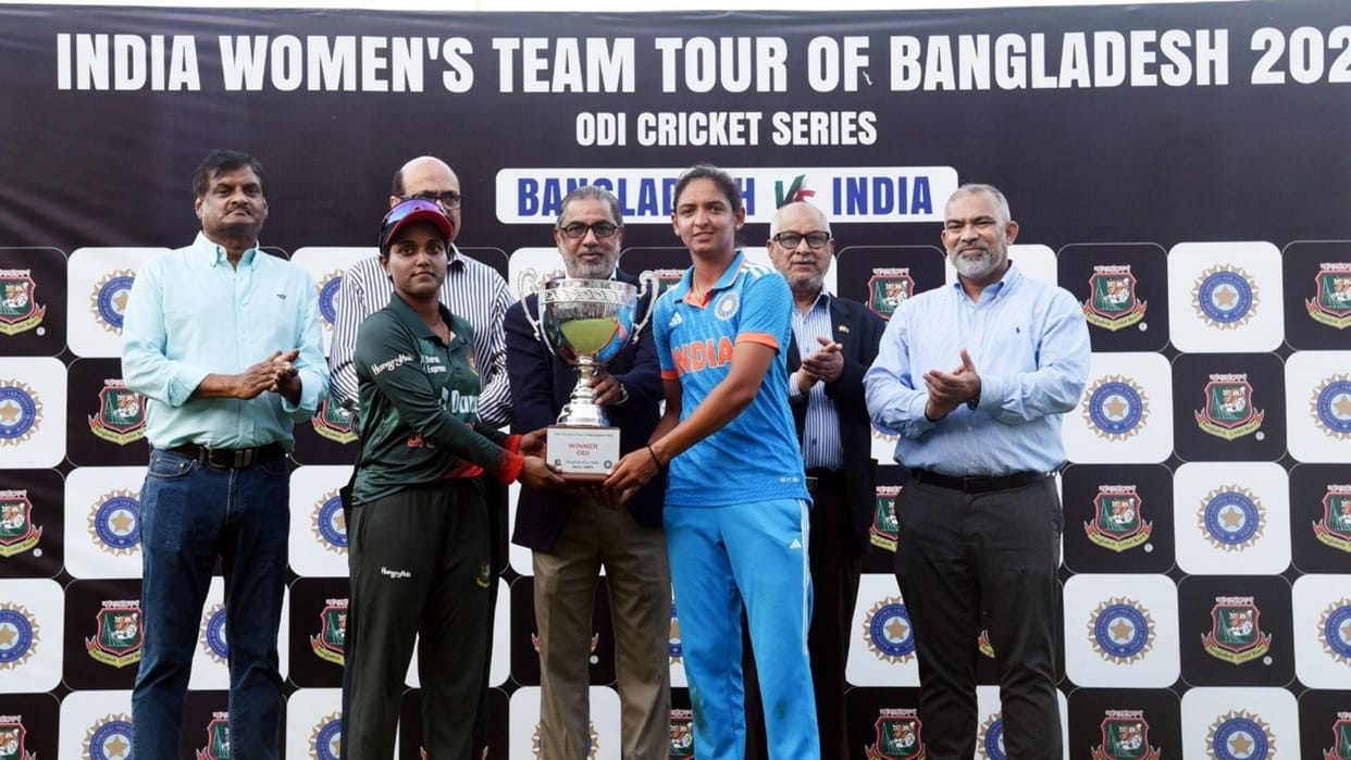 IND W vs BAN W India could not score one run on the last four balls Harmanpreet Kaur team missed the series