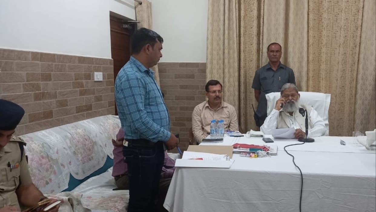 Home Minister Anil Vij instructed to suspend DSP and constable in Janata Darbar