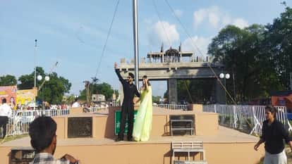 Ranveer Singh and Alia Bhatt reached Bareilly for Rocky Aur Rani Kii Prem Kahaani promotion