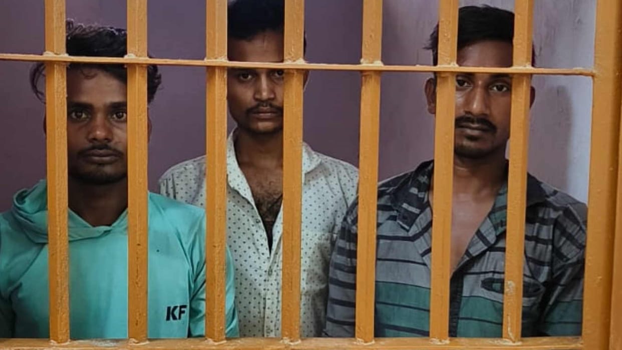 Girl Gang Molested by taking her hostage in Gorakhpur