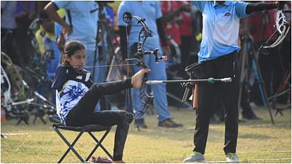 Para Asiad: दोनों बाजुएं नहीं फिर भी शीतल ने तीरंदाजी में किया कमाल, व्यक्तिगत कंपाउंड स्पर्धा में जीता स्वर्ण Asian Para Games 2023: Sheetal Devi Wins Gold Medal in Womens Individual Compound Open Archery