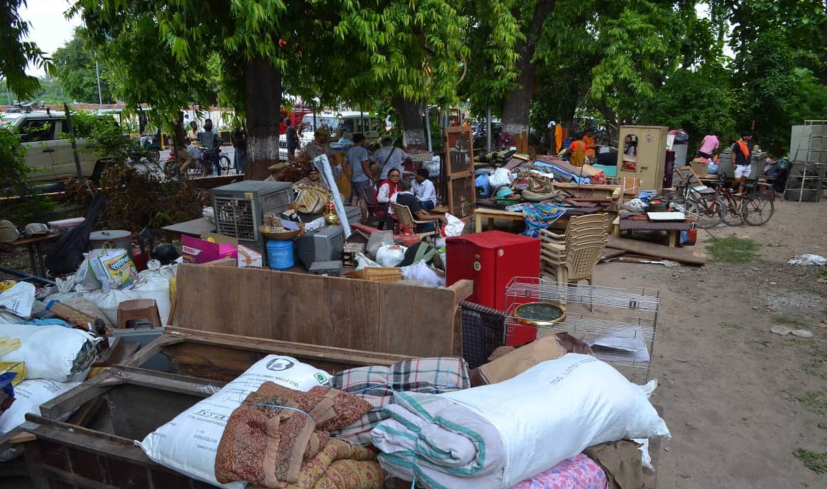 Sarva Seva Sangh premises vacated by varanasi police run bulldozers on Gandhi JP legacy