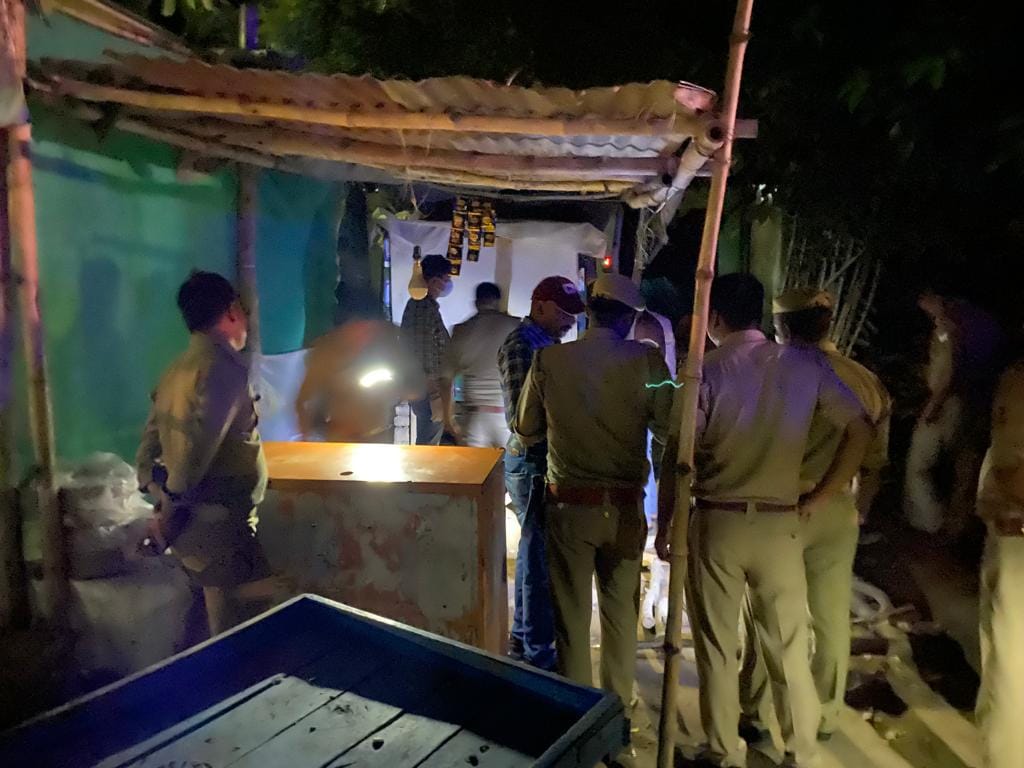 driver was killed by hitting stick on his head in varanasi incident in old enmit