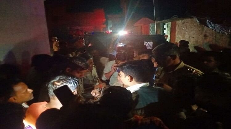 stone pelting on Kanwariyas near Vankhandi Nath temple in Bareilly