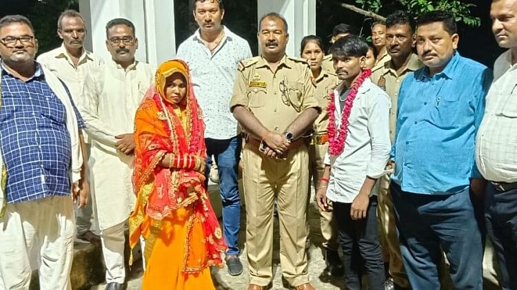 गजब है ये मामला: थाने में बजी शहनाई, पुलिस वाले बने बराती, बना चर्चा का विषय