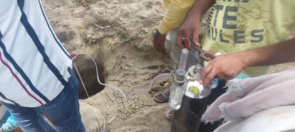 child fell into borewell in CM Nitish Kumar home district Nalanda bihar news, rescue from borewell
